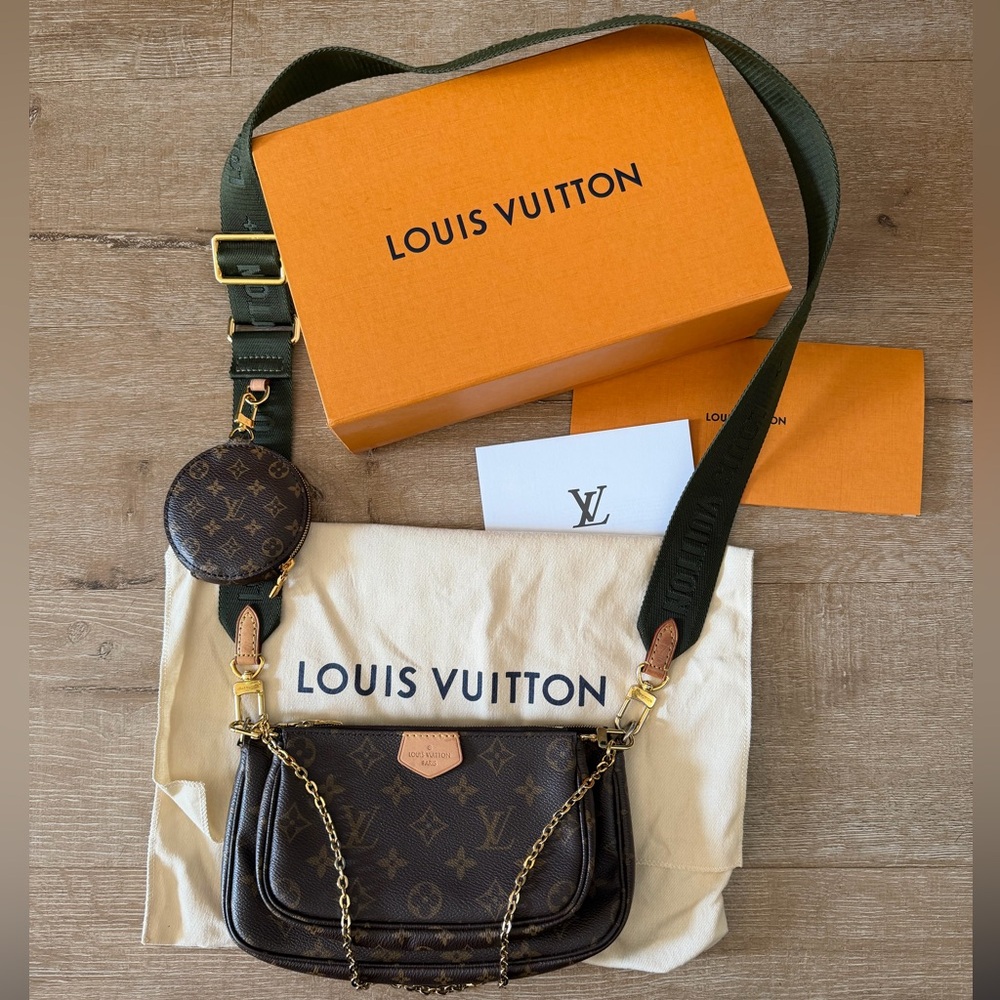 Louis Vuitton Multi Pochette Accessoires Monogram Canvas Bag with Khaki Strap